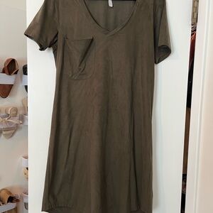 Z Supply Khaki V-Neck Short Sleeve Dress Midi